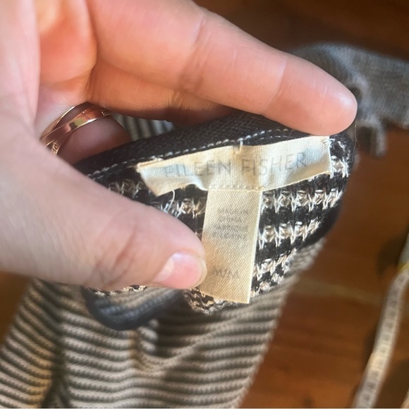 Eileen Fisher Organic Linen Striped Short Sleeve Knit Sweater Top Size M Black - Picture 7 of 7